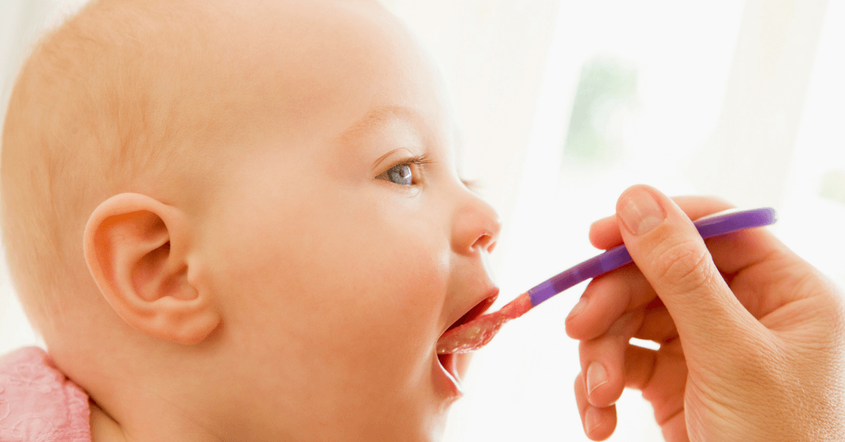What age should a baby start solids, at 4 months or at 6 months A review of the science