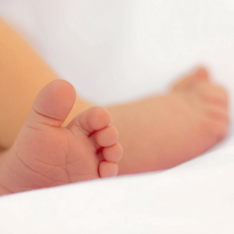 Looking after a newborn baby tips all new mums should be told to help their baby sleep better and longer