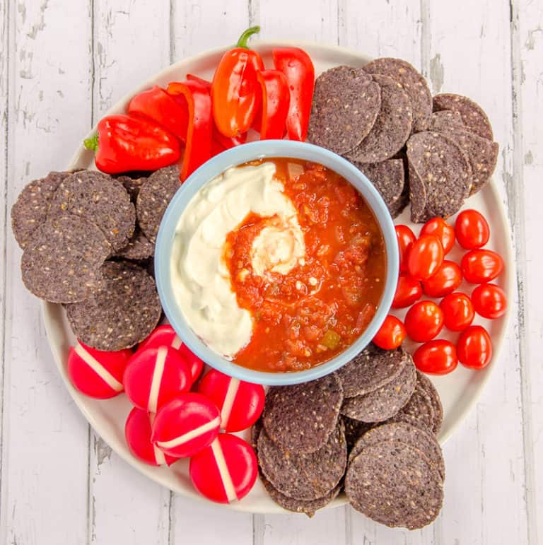 Red white and blue platter, a super easy patriotic party platter for the fourth of July