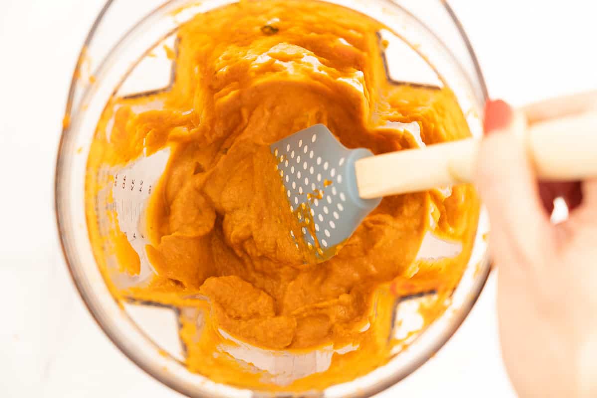 Blended vegetable sauce in a jug.